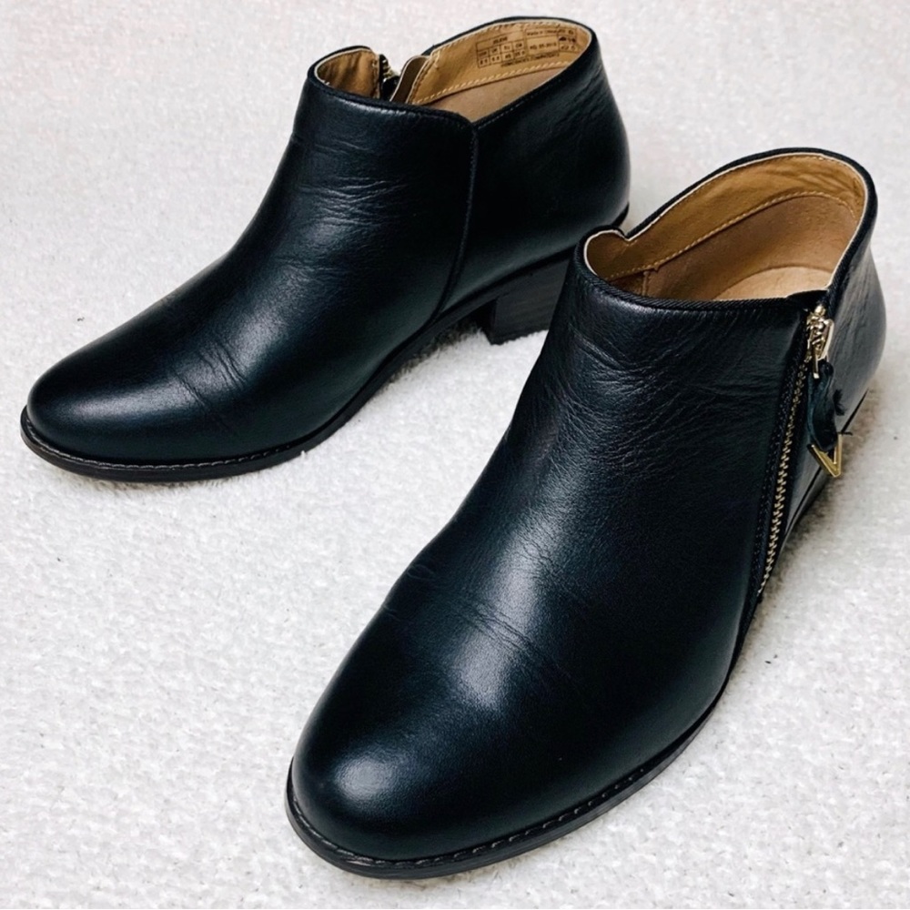 Vionic Jolene Black Leather Orthotic Ankle Boots Bootie low heel 8.5 side zip